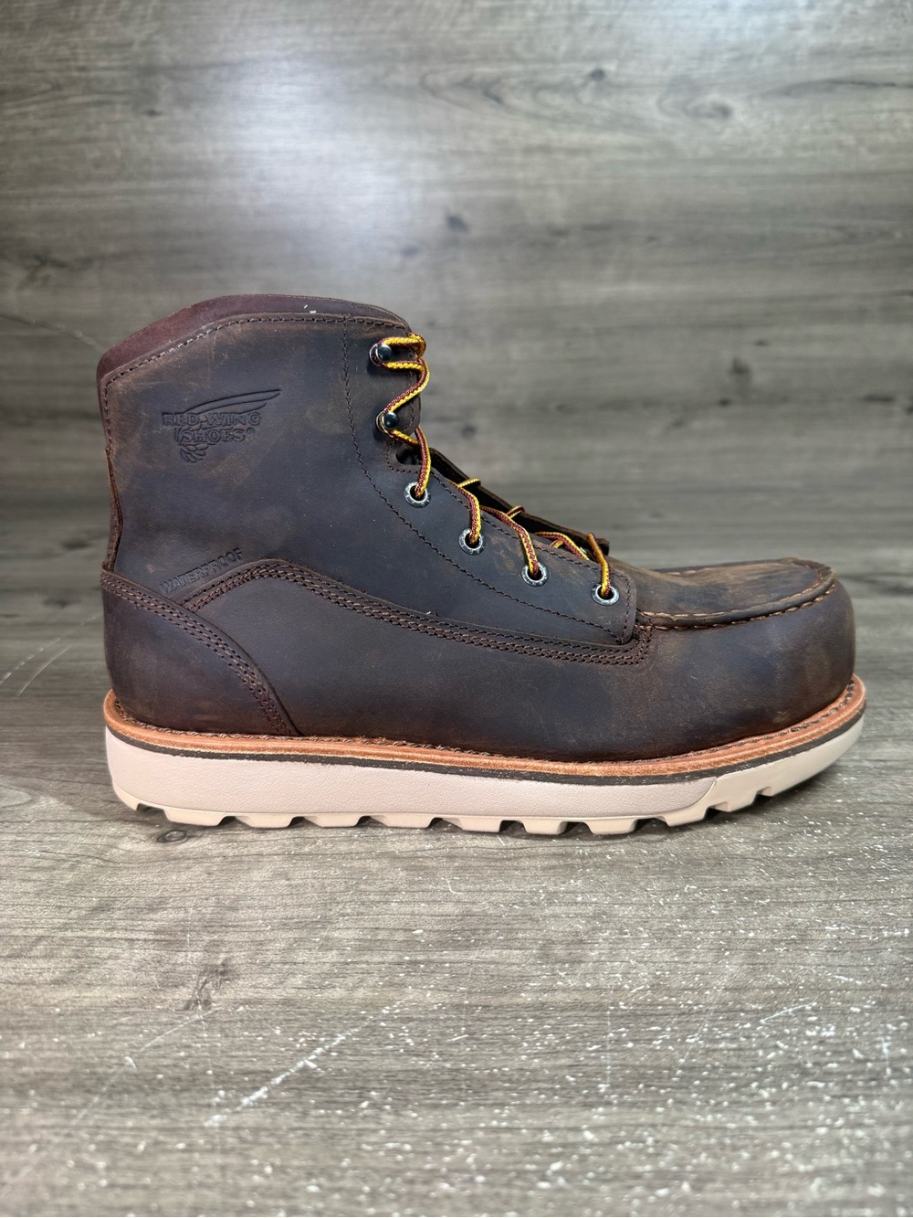 Red Wing 2440 Traction Tred Lite Men’s 9 D Waterproof Safety Toe Work Boots